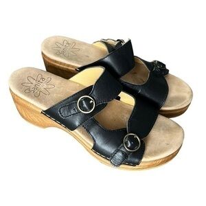 Sanita Women’s Deanna Black Leather Slip On Clog Sandal Size 38 US 7.5/8